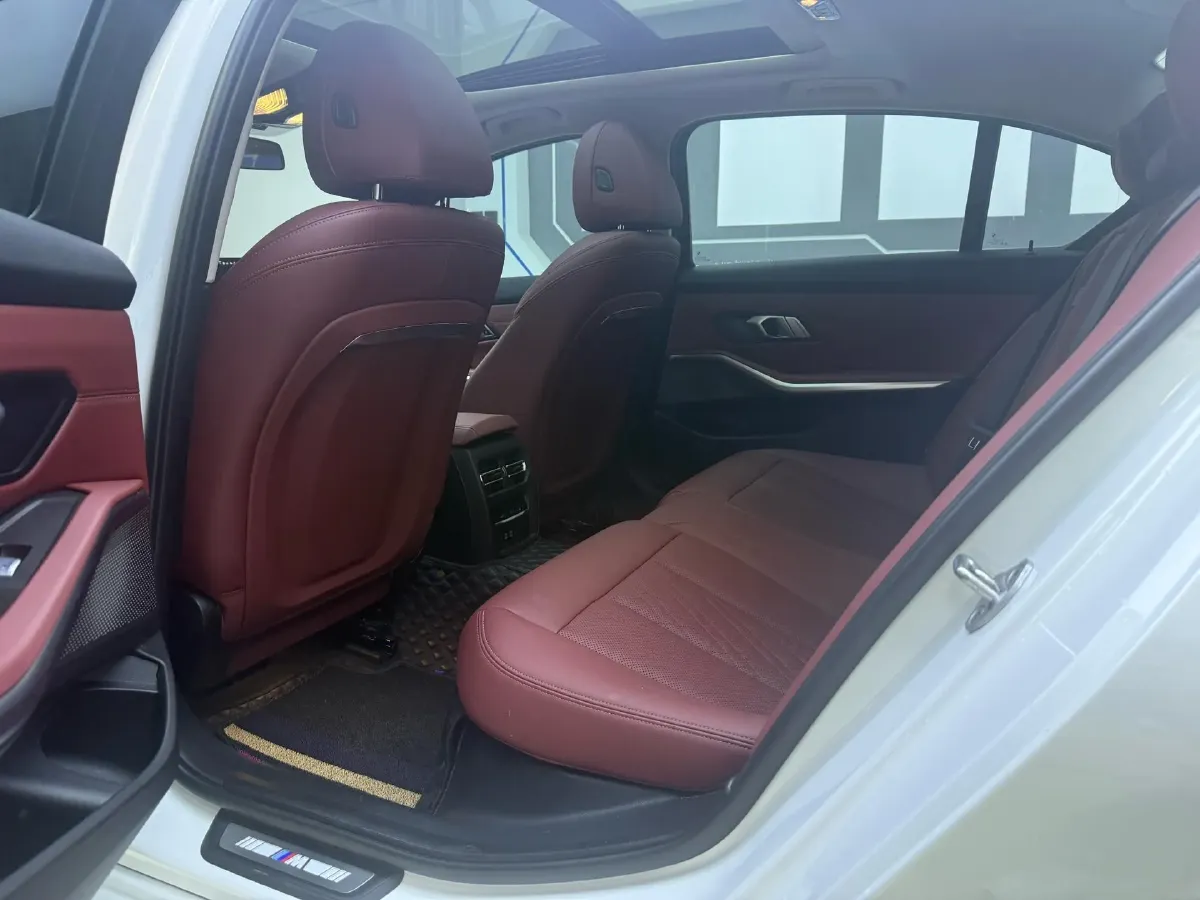 2023 BMW 3 Series 2.0T 156HP L4 8AT,autocango,china used car exporter,china ev exporter,chinese used car exporter,chinese used ev exporter