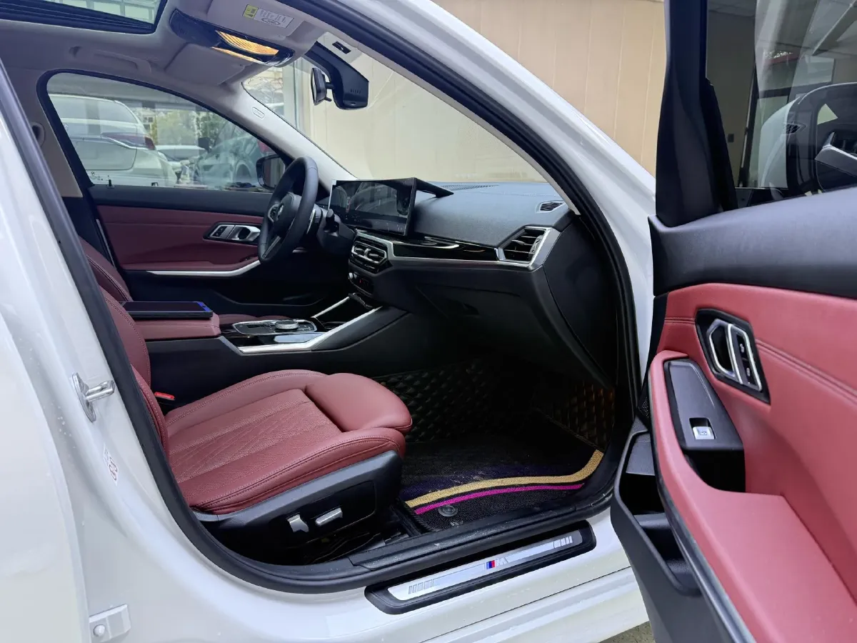 2023 BMW 3 Series 2.0T 156HP L4 8AT,autocango,china used car exporter,china ev exporter,chinese used car exporter,chinese used ev exporter