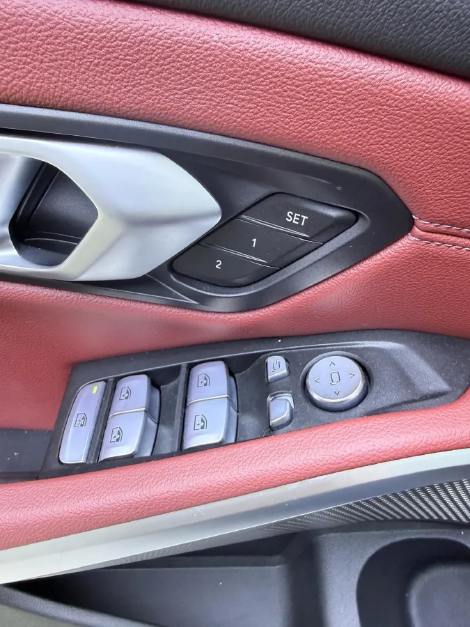 2023 BMW 3 Series 2.0T 156HP L4 8AT,autocango,china used car exporter,china ev exporter,chinese used car exporter,chinese used ev exporter