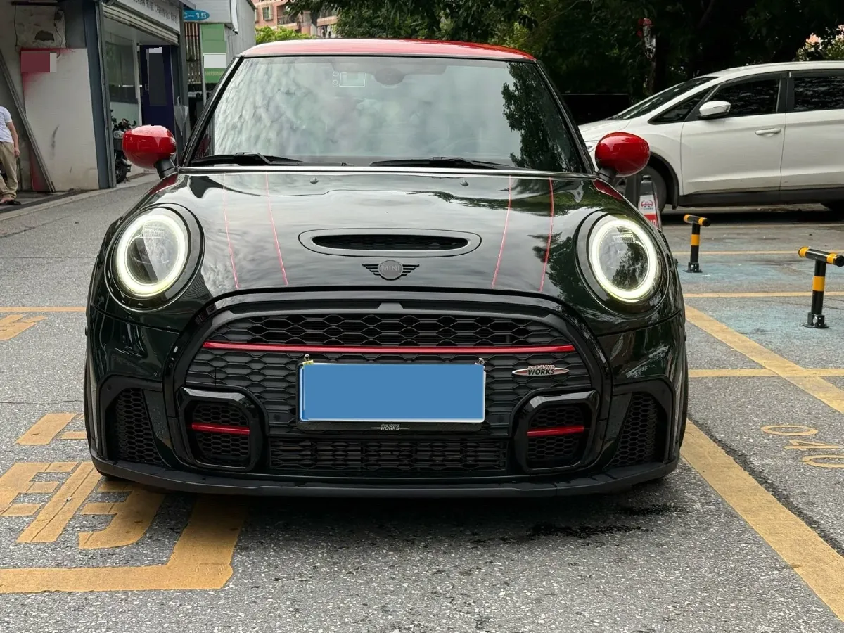 2023 MINI JCW 2.0T 231HP L4 8AT,autocango,china used car exporter,china ev exporter,chinese used car exporter,chinese used ev exporter