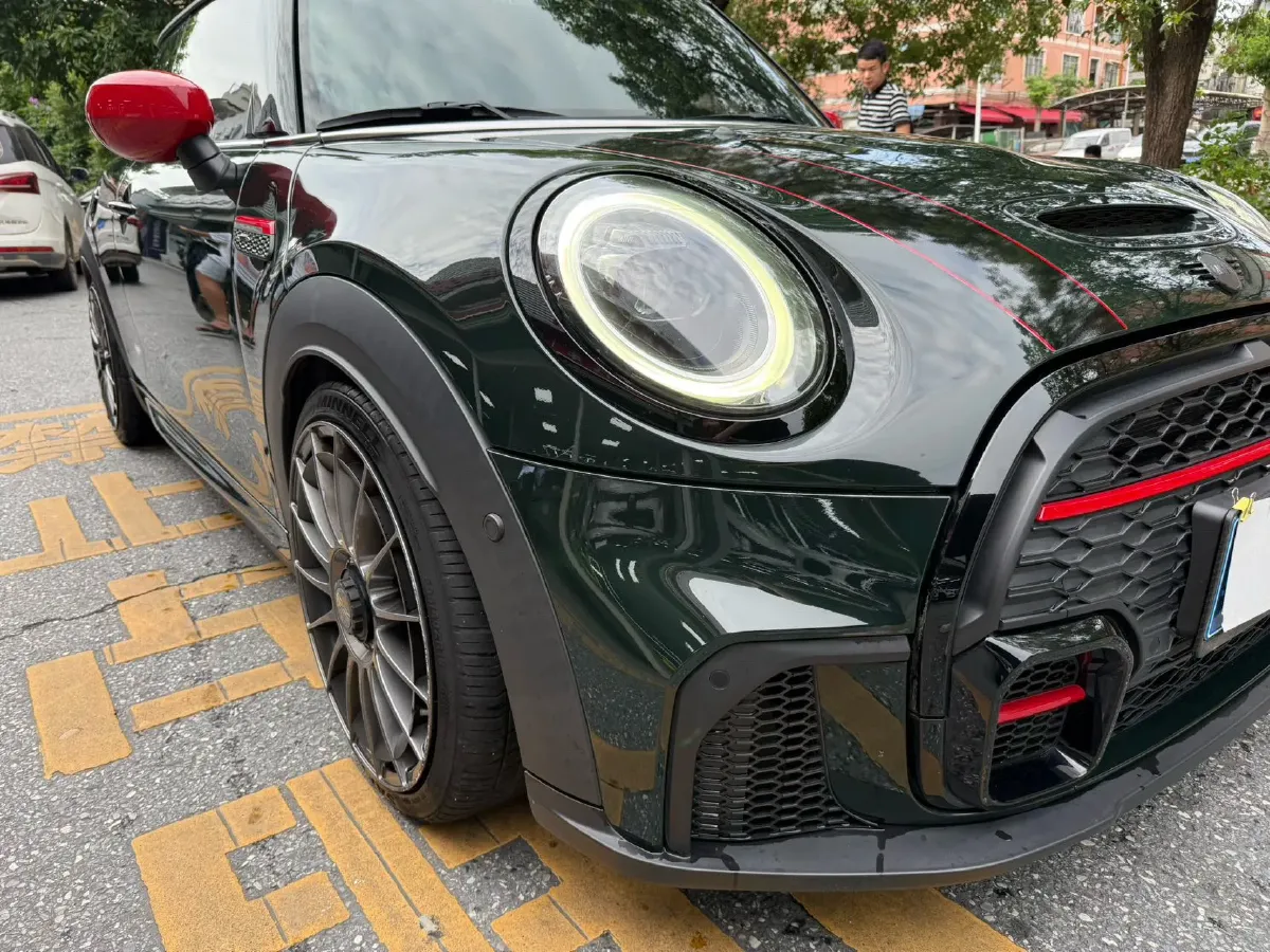 2023 MINI JCW 2.0T 231HP L4 8AT,autocango,china used car exporter,china ev exporter,chinese used car exporter,chinese used ev exporter