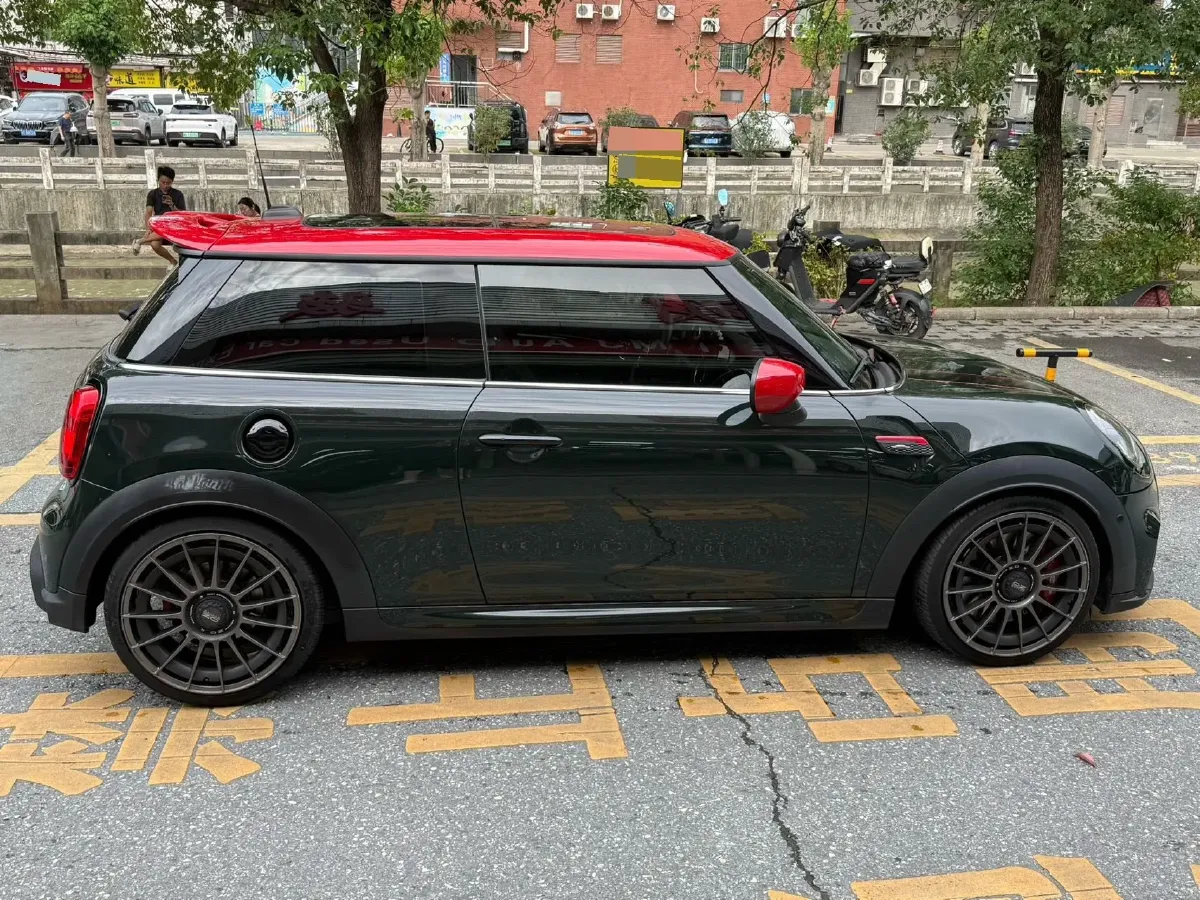 2023 MINI JCW 2.0T 231HP L4 8AT,autocango,china used car exporter,china ev exporter,chinese used car exporter,chinese used ev exporter