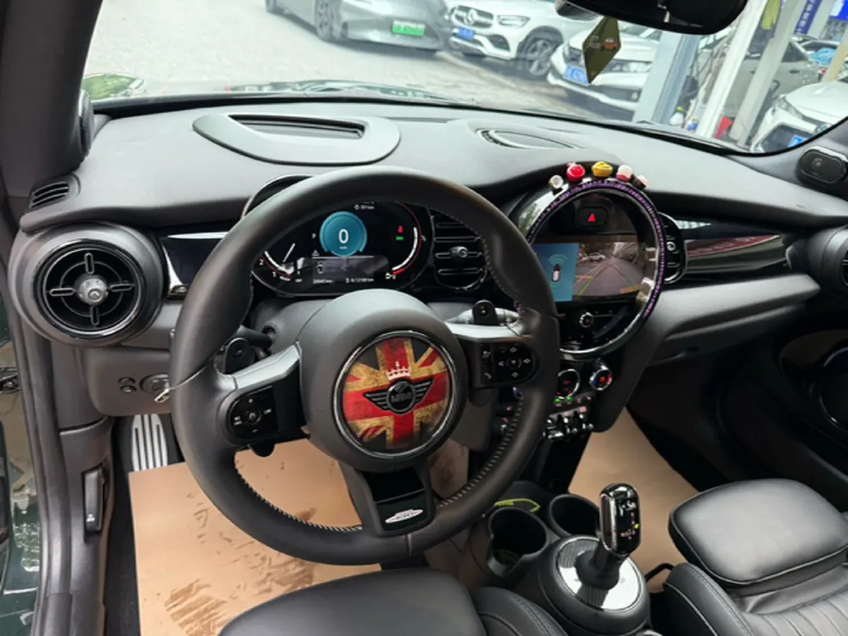 2023 MINI JCW 2.0T 231HP L4 8AT,autocango,china used car exporter,china ev exporter,chinese used car exporter,chinese used ev exporter