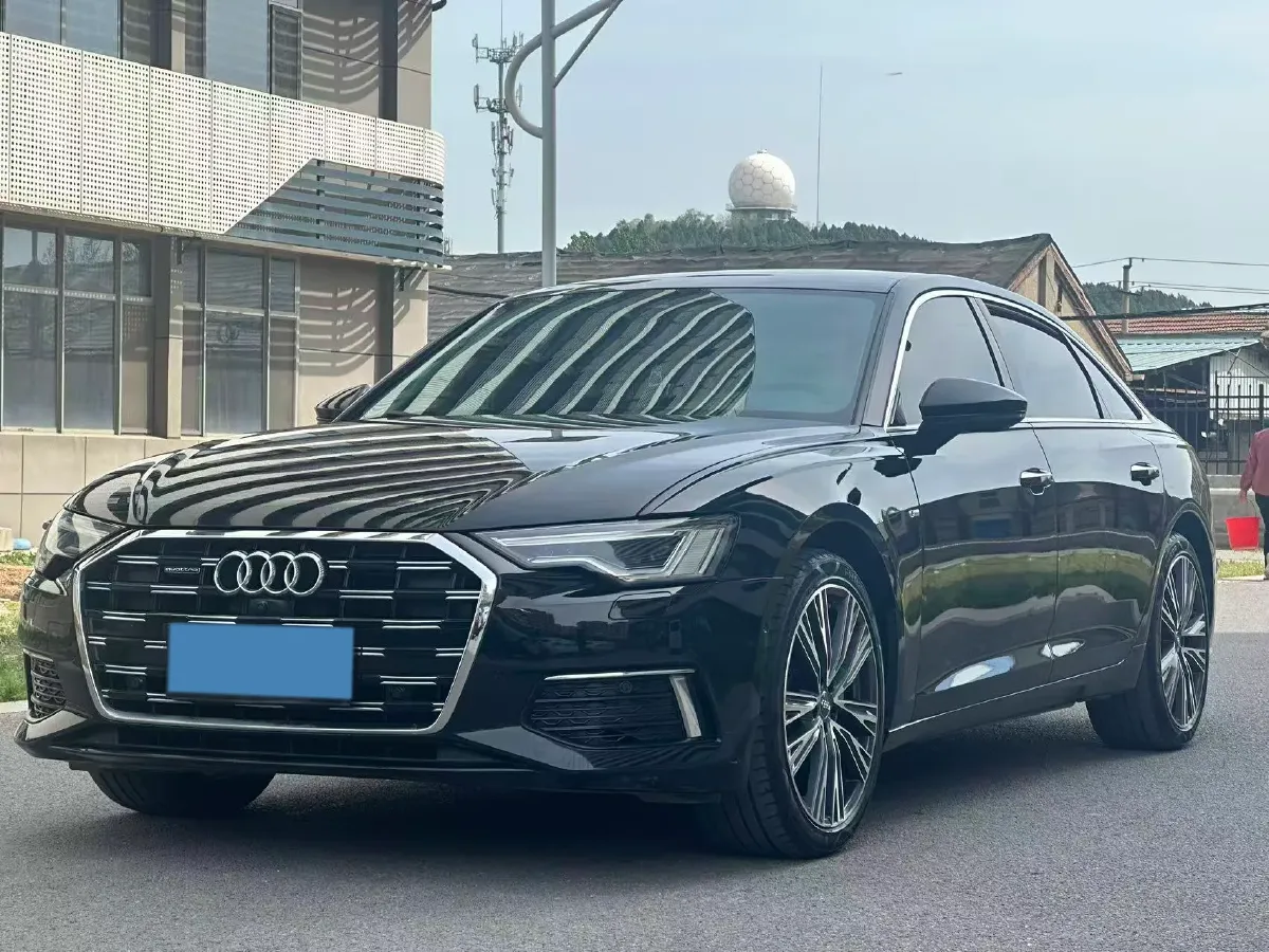 2020 Audi A6L 2.0T 224HP L4 7DCT,autocango,china used car exporter,china ev exporter,chinese used car exporter,chinese used ev exporter
