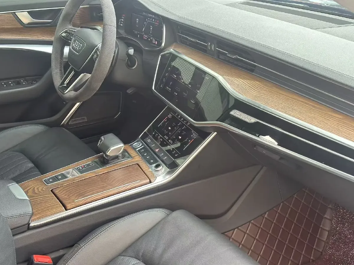 2020 Audi A6L 2.0T 224HP L4 7DCT,autocango,china used car exporter,china ev exporter,chinese used car exporter,chinese used ev exporter
