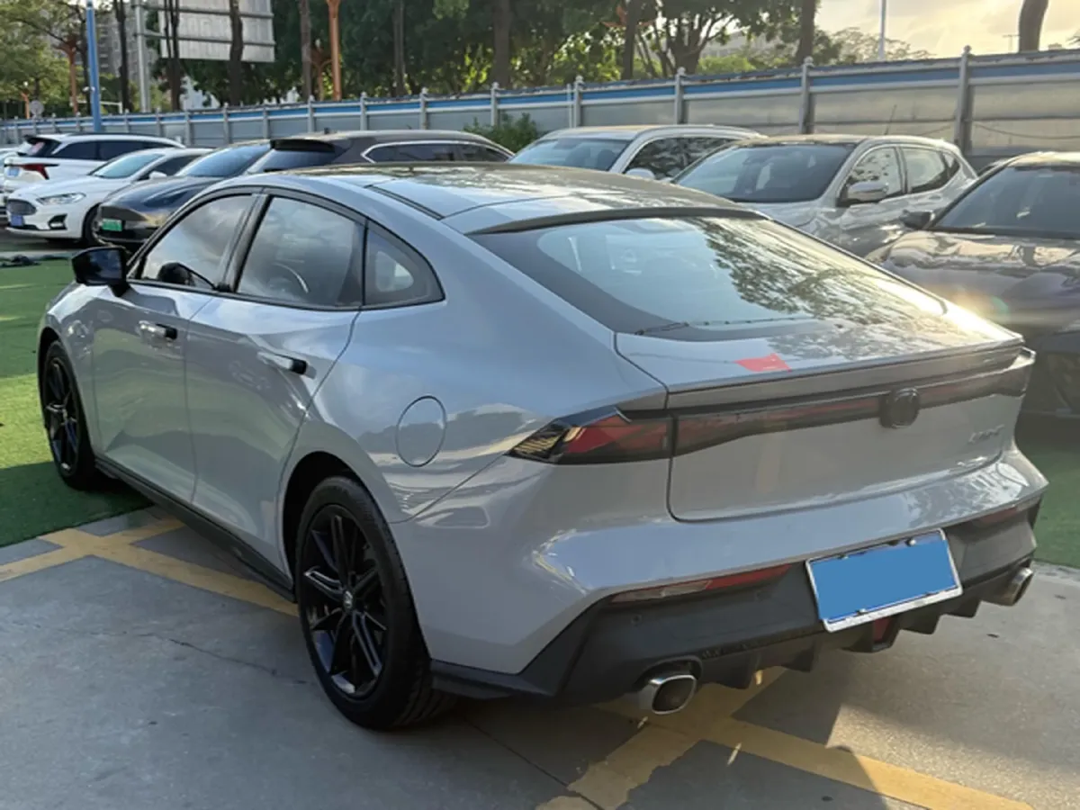 2022 ChangAn UNI-V 1.5T 188HP L4 7DCT,autocango,china used car exporter,china ev exporter,chinese used car exporter,chinese used ev exporter