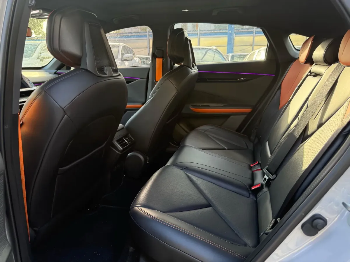 2022 ChangAn UNI-V 1.5T 188HP L4 7DCT,autocango,china used car exporter,china ev exporter,chinese used car exporter,chinese used ev exporter
