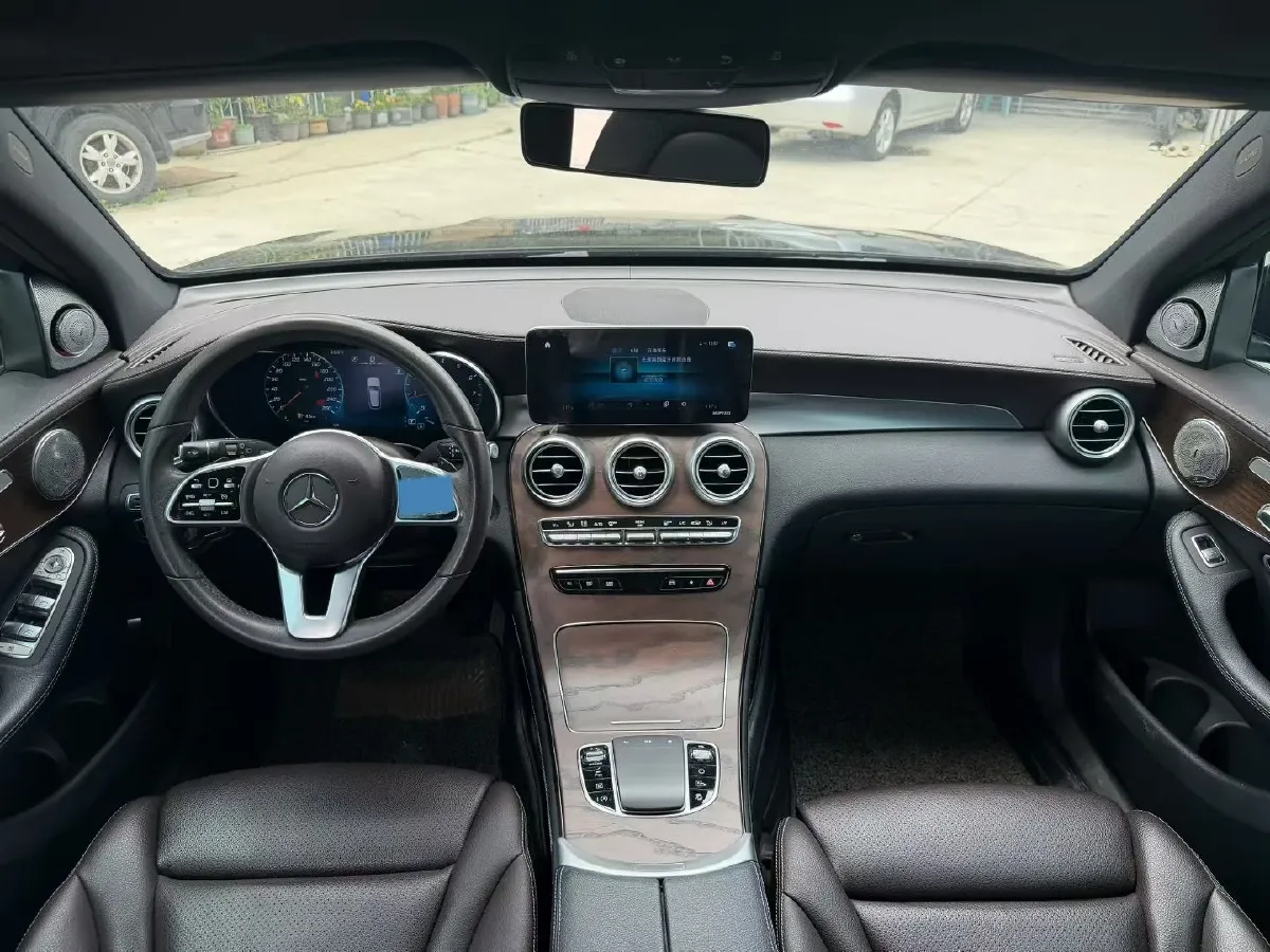 2021 Mercedes-Benz GLC Class 2.0T 197HP L4 9AT,autocango,china used car exporter,china ev exporter,chinese used car exporter,chinese used ev exporter
