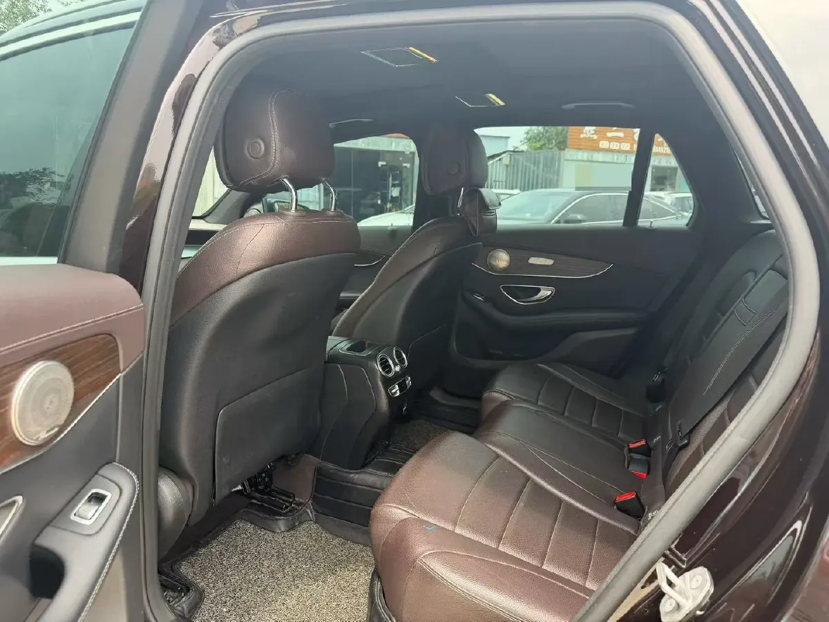 2021 Mercedes-Benz GLC Class 2.0T 197HP L4 9AT,autocango,china used car exporter,china ev exporter,chinese used car exporter,chinese used ev exporter