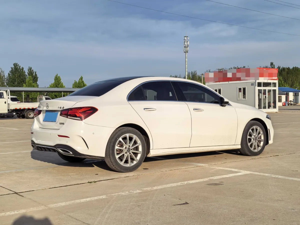 2021 Mercedes-Benz A Class 1.3T 163HP L4 7DCT,autocango,china used car exporter,china ev exporter,chinese used car exporter,chinese used ev exporter