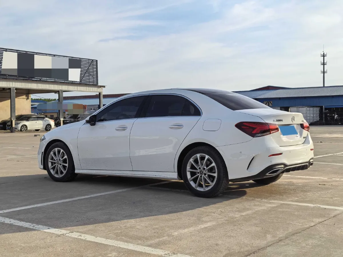 2021 Mercedes-Benz A Class 1.3T 163HP L4 7DCT,autocango,china used car exporter,china ev exporter,chinese used car exporter,chinese used ev exporter