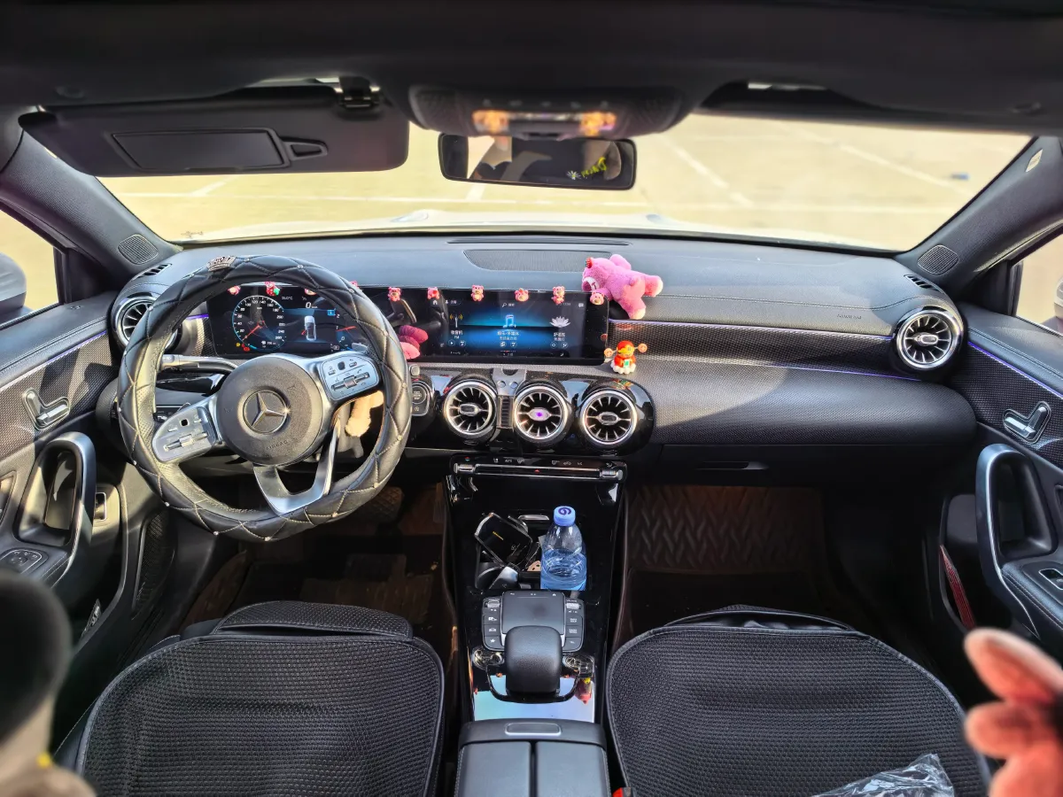 2021 Mercedes-Benz A Class 1.3T 163HP L4 7DCT,autocango,china used car exporter,china ev exporter,chinese used car exporter,chinese used ev exporter