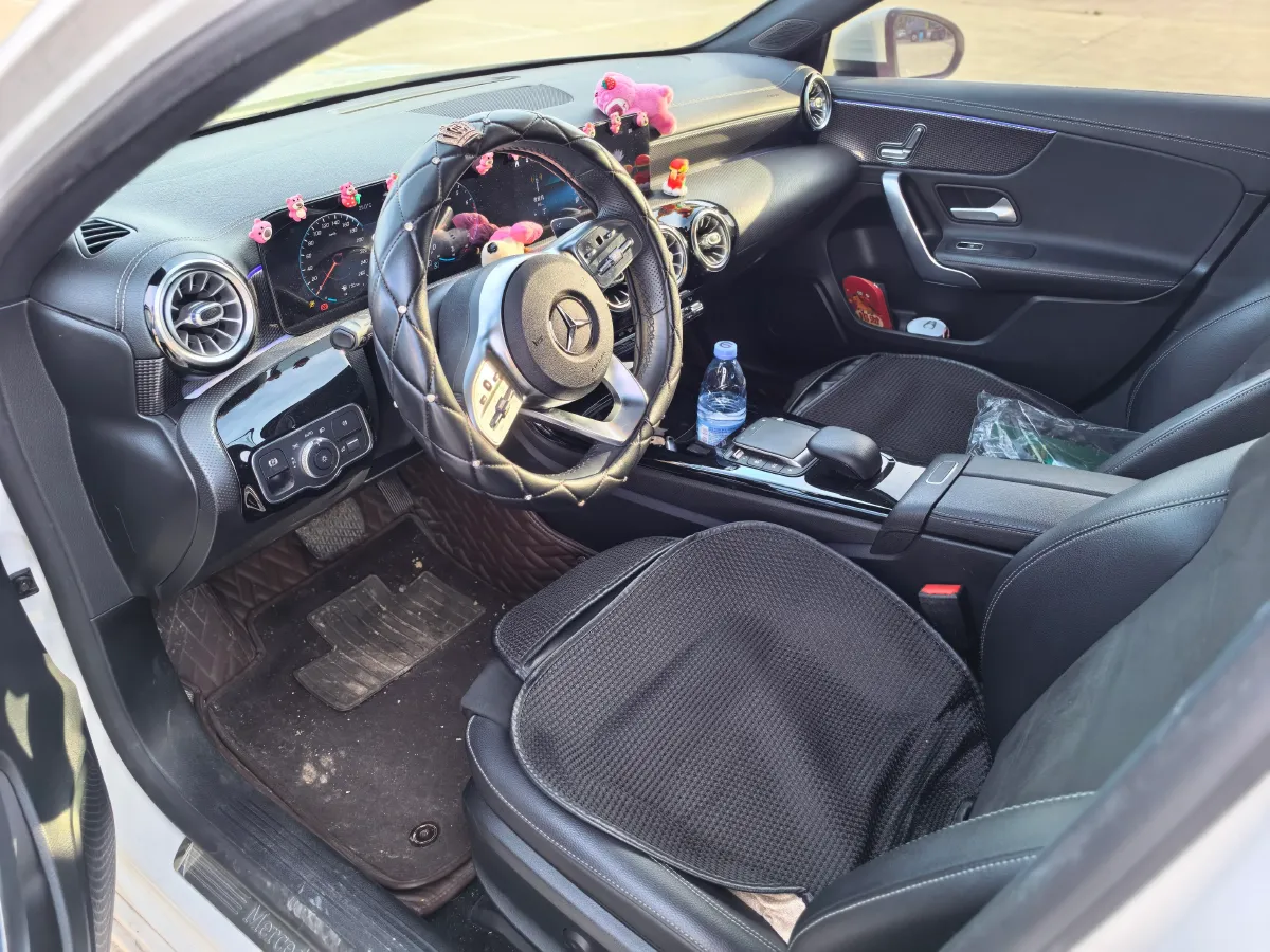 2021 Mercedes-Benz A Class 1.3T 163HP L4 7DCT,autocango,china used car exporter,china ev exporter,chinese used car exporter,chinese used ev exporter