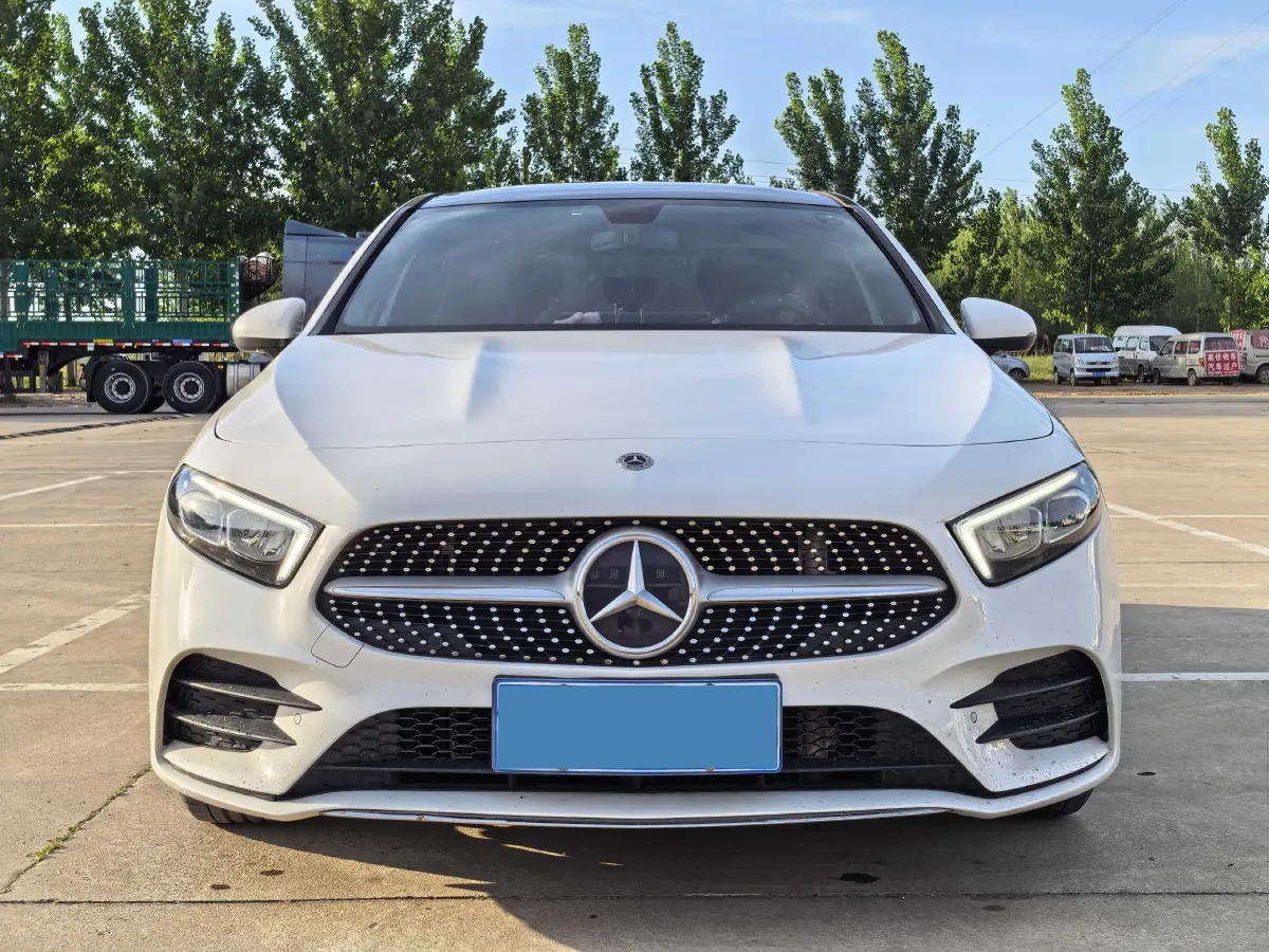 2021 Mercedes-Benz A Class 1.3T 163HP L4 7DCT,autocango,china used car exporter,china ev exporter,chinese used car exporter,chinese used ev exporter