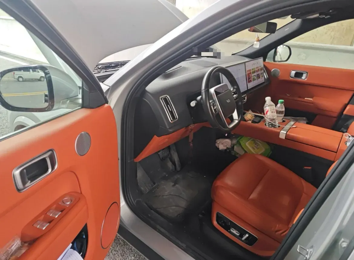 2023 Li L8 Range Extended 154HP REEV 40.9KWH,autocango,china used car exporter,china ev exporter,chinese used car exporter,chinese used ev exporter