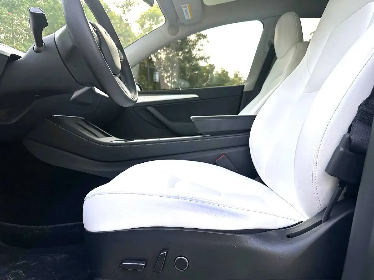 2021 Tesla Model Y BEV 60KWH,autocango,china used car exporter,china ev exporter,chinese used car exporter,chinese used ev exporter
