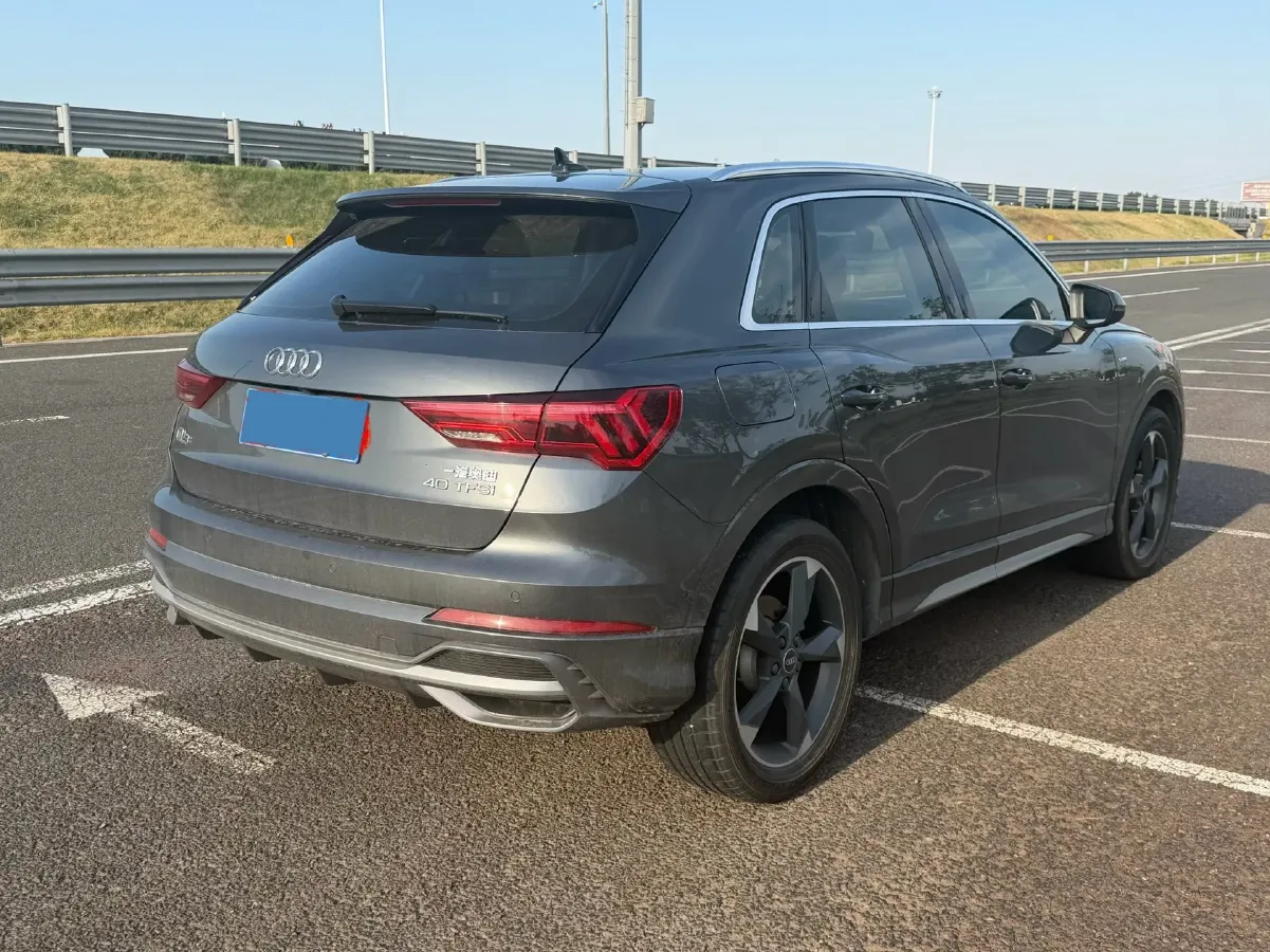2022 Audi Q3 1.4T 150HP L4 7DCT,autocango,china used car exporter,china ev exporter,chinese used car exporter,chinese used ev exporter