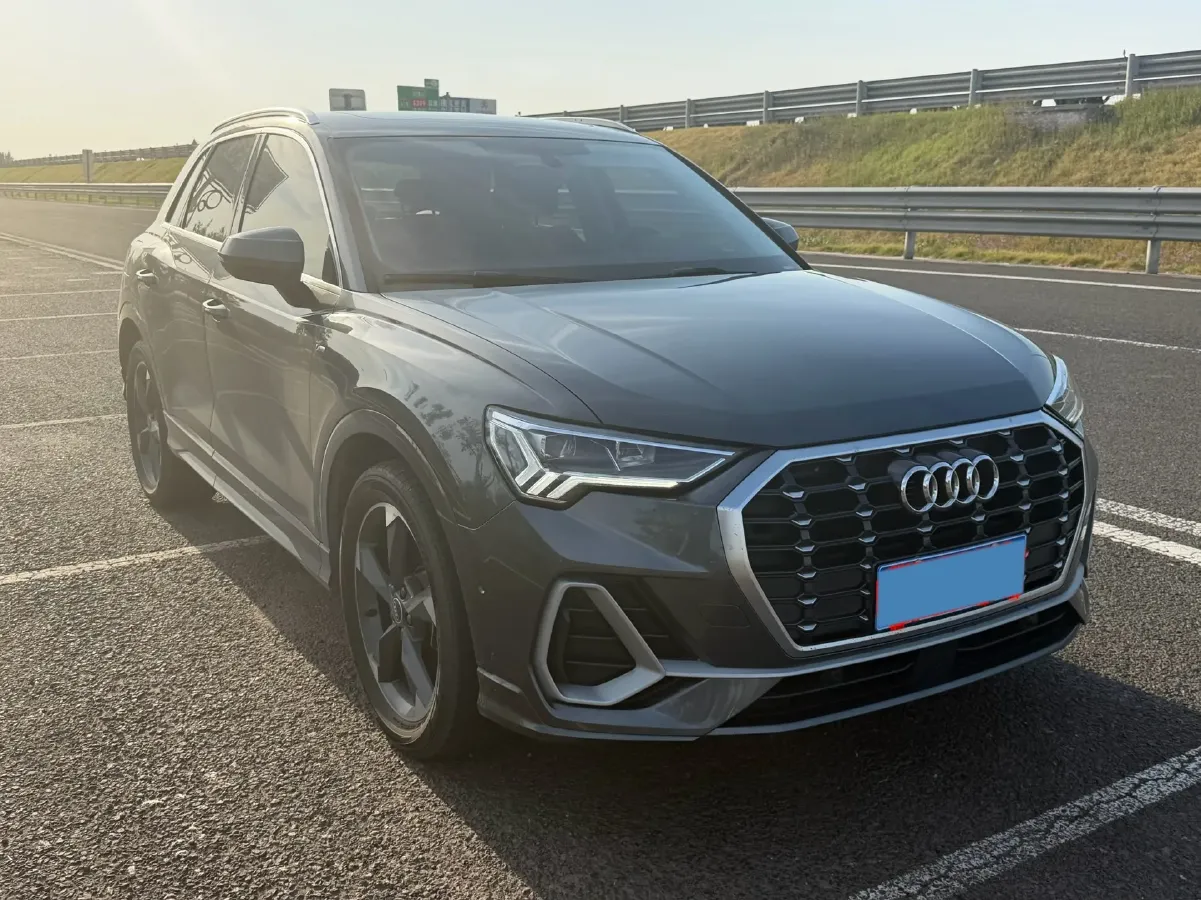 2022 Audi Q3 1.4T 150HP L4 7DCT,autocango,china used car exporter,china ev exporter,chinese used car exporter,chinese used ev exporter