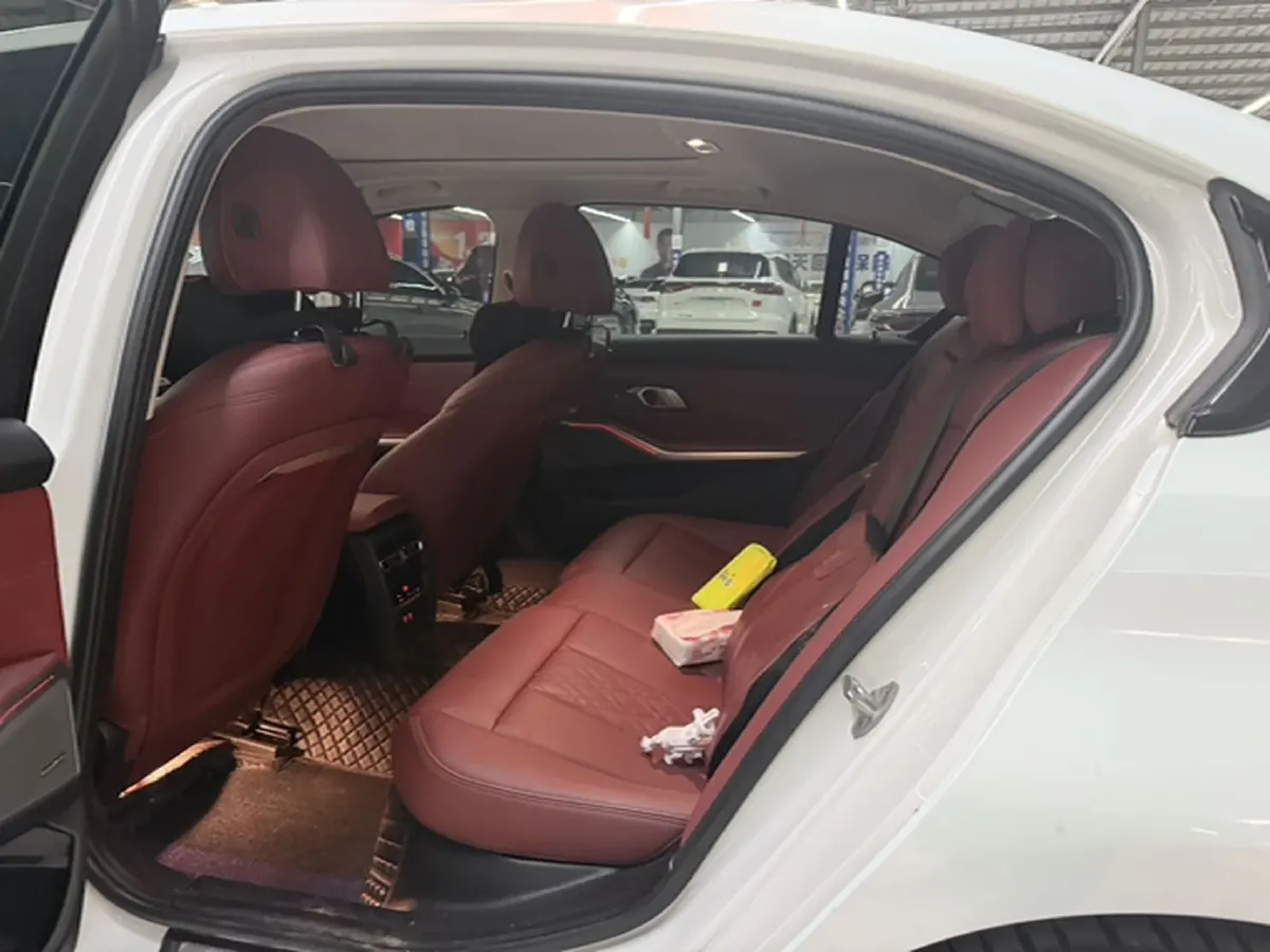 2024 BMW 3 Series 2.0T 184HP L4 8AT,autocango,china used car exporter,china ev exporter,chinese used car exporter,chinese used ev exporter