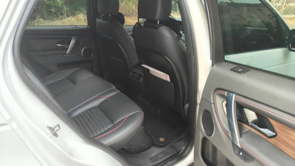 2020 Land Rover Discovery Sport 2.0T 249HP L4 9AT,autocango,china used car exporter,china ev exporter,chinese used car exporter,chinese used ev exporter