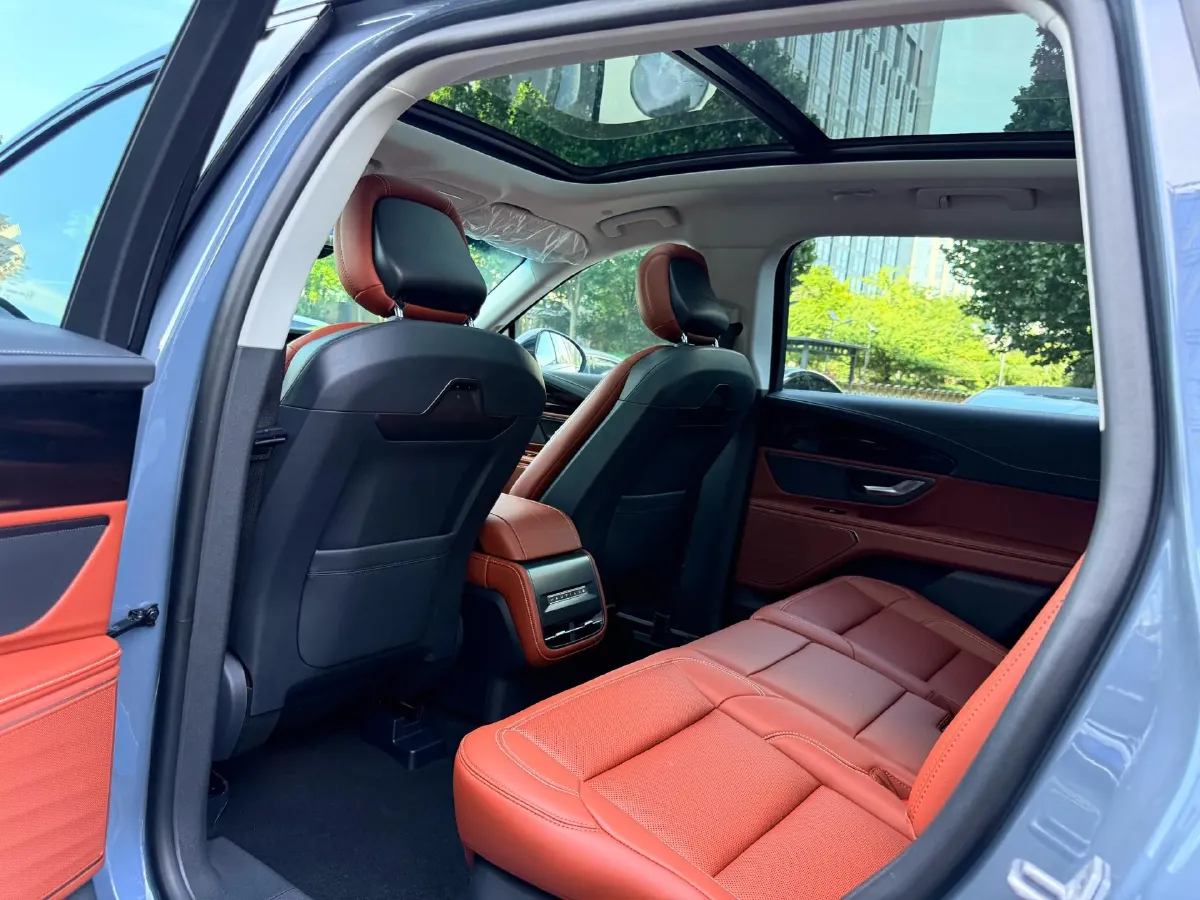 2025 Lincoln Nautilus 2.0T 282HP L4 E-CVT Hybrid,autocango,china used car exporter,china ev exporter,chinese used car exporter,chinese used ev exporter