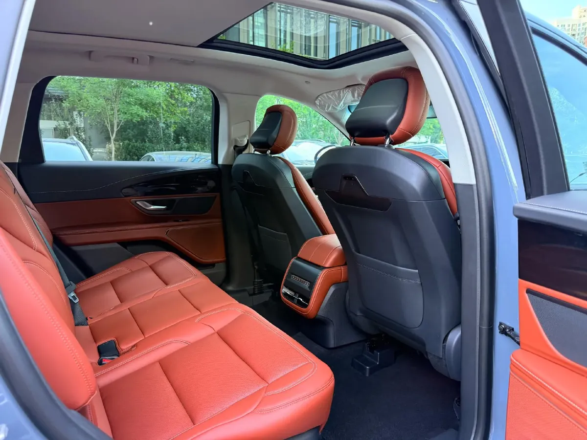 2025 Lincoln Nautilus 2.0T 282HP L4 E-CVT Hybrid,autocango,china used car exporter,china ev exporter,chinese used car exporter,chinese used ev exporter