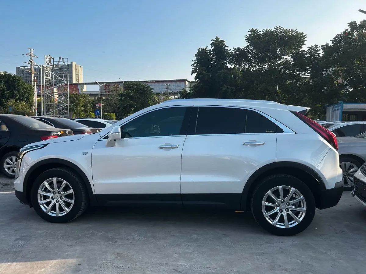2018 Cadillac XT4 2.0T 241HP L4 9AT,autocango,china used car exporter,china ev exporter,chinese used car exporter,chinese used ev exporter