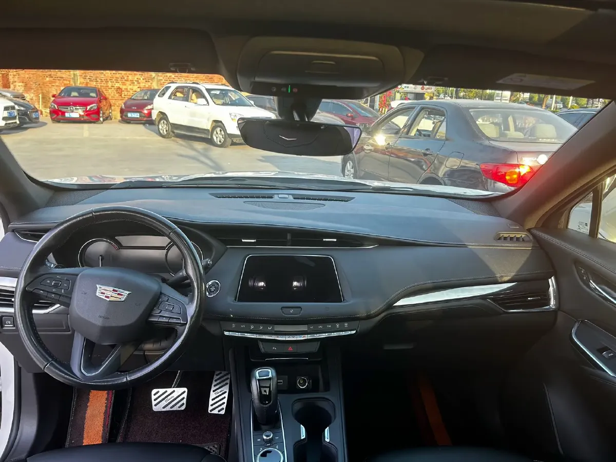 2018 Cadillac XT4 2.0T 241HP L4 9AT,autocango,china used car exporter,china ev exporter,chinese used car exporter,chinese used ev exporter