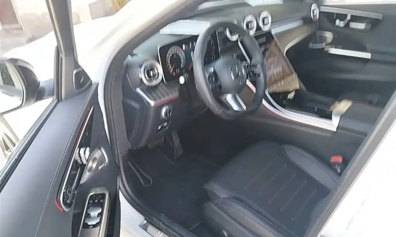 2024 Mercedes-Benz C Class 1.5T 204HP L4 9AT,autocango,china used car exporter,china ev exporter,chinese used car exporter,chinese used ev exporter