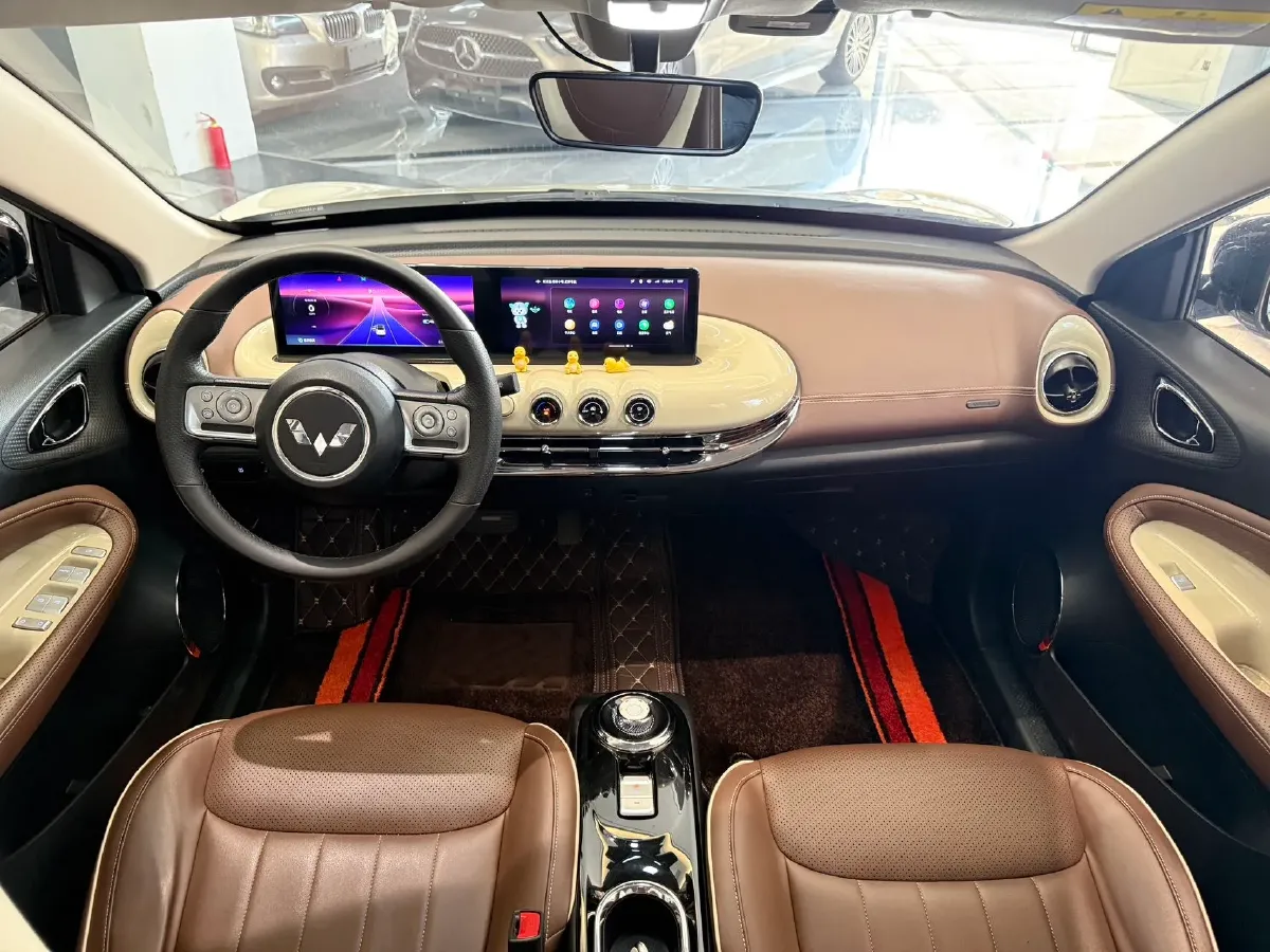 2023 WuLing BinGuo BEV 31.9KWH,autocango,china used car exporter,china ev exporter,chinese used car exporter,chinese used ev exporter