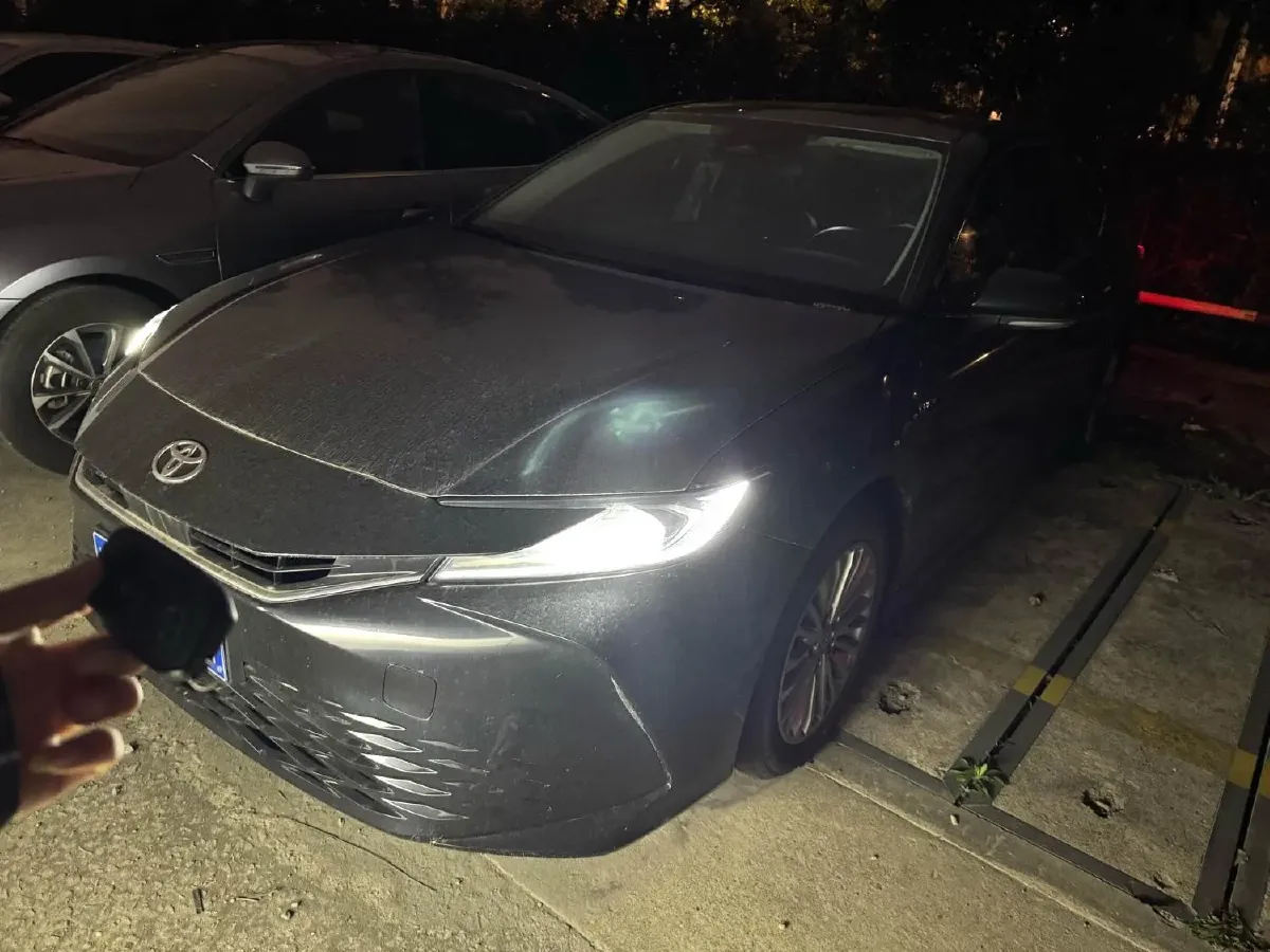 2024 Toyota Camry 2.0L 152HP L4 E-CVT Hybrid,autocango,china used car exporter,china ev exporter,chinese used car exporter,chinese used ev exporter