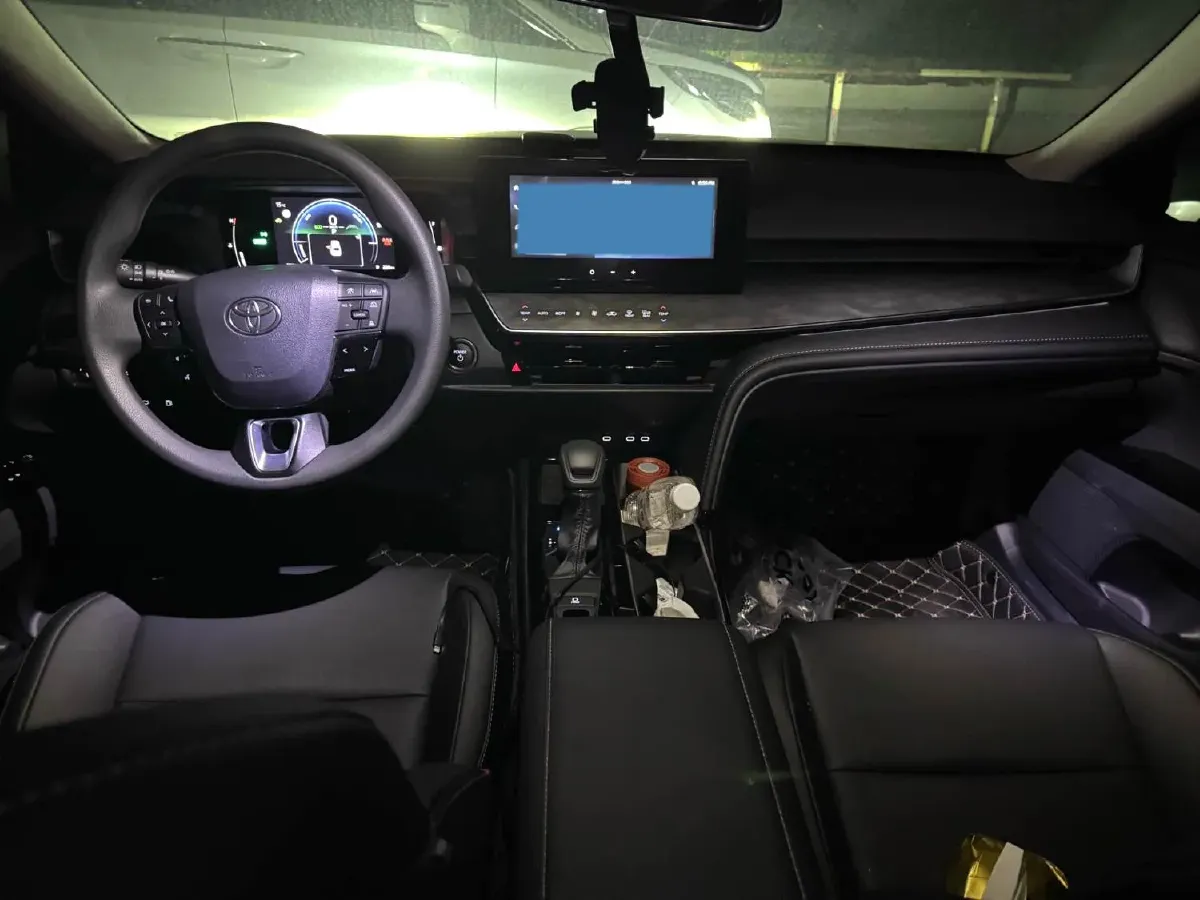 2024 Toyota Camry 2.0L 152HP L4 E-CVT Hybrid,autocango,china used car exporter,china ev exporter,chinese used car exporter,chinese used ev exporter