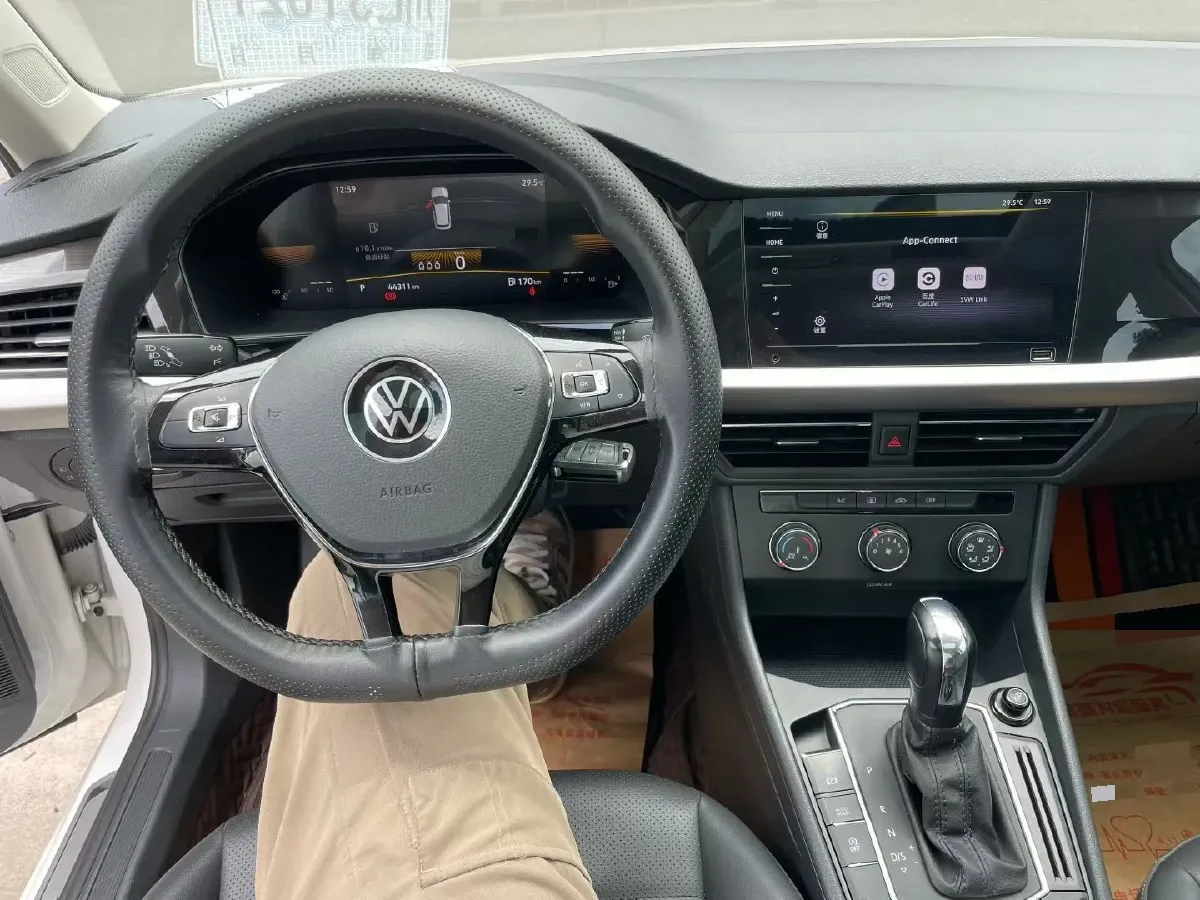 2021 Volkswagen Lavida 1.5L 113HP L4 6AT,autocango,china used car exporter,china ev exporter,chinese used car exporter,chinese used ev exporter