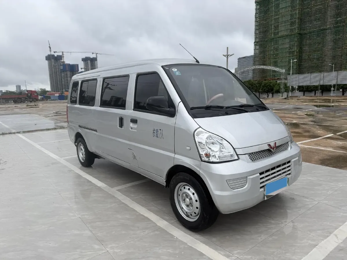 2022 WuLing RongGuang Mini Truck EV BEV 41.5KWH,autocango,china used car exporter,china ev exporter,chinese used car exporter,chinese used ev exporter