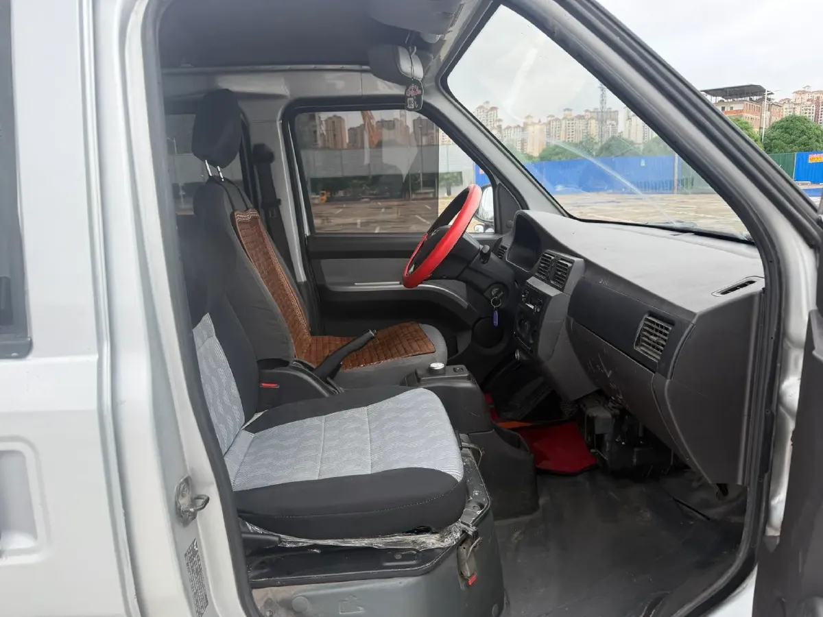 2022 WuLing RongGuang Mini Truck EV BEV 41.5KWH,autocango,china used car exporter,china ev exporter,chinese used car exporter,chinese used ev exporter