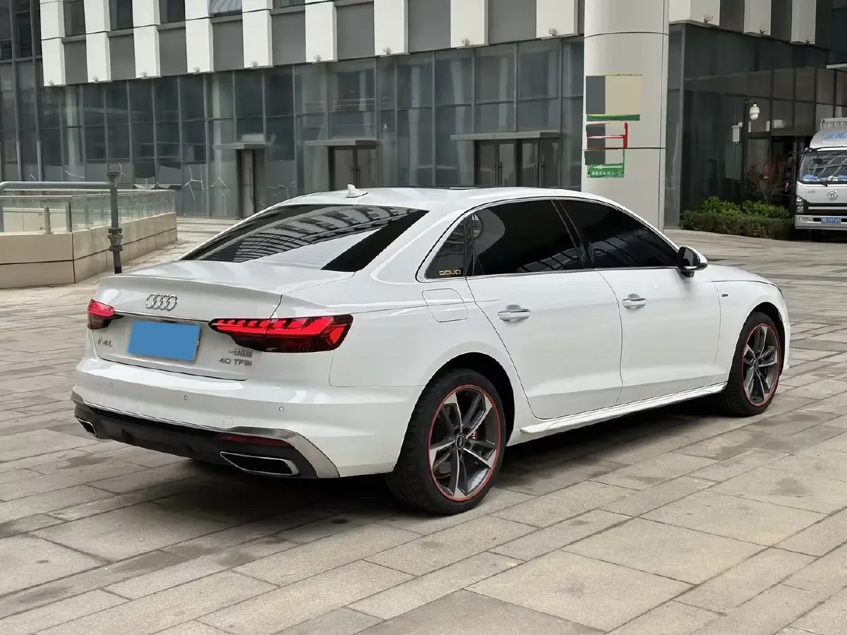2020 Audi A4L 2.0T 190HP L4 7DCT,autocango,china used car exporter,china ev exporter,chinese used car exporter,chinese used ev exporter
