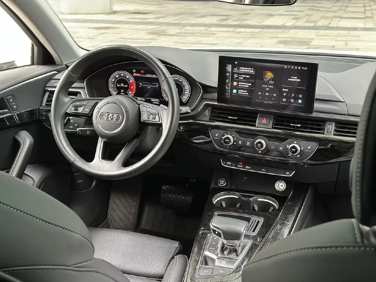 2020 Audi A4L 2.0T 190HP L4 7DCT,autocango,china used car exporter,china ev exporter,chinese used car exporter,chinese used ev exporter