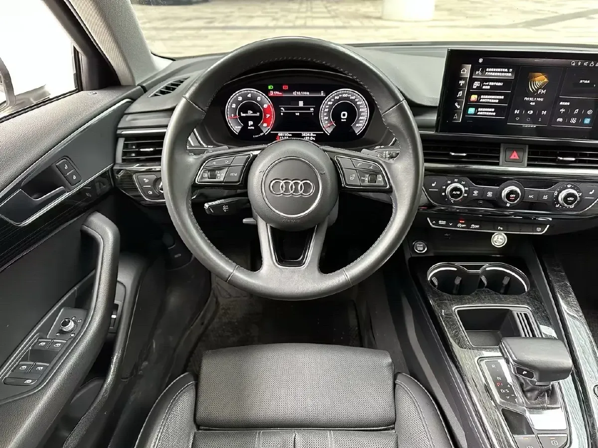 2020 Audi A4L 2.0T 190HP L4 7DCT,autocango,china used car exporter,china ev exporter,chinese used car exporter,chinese used ev exporter