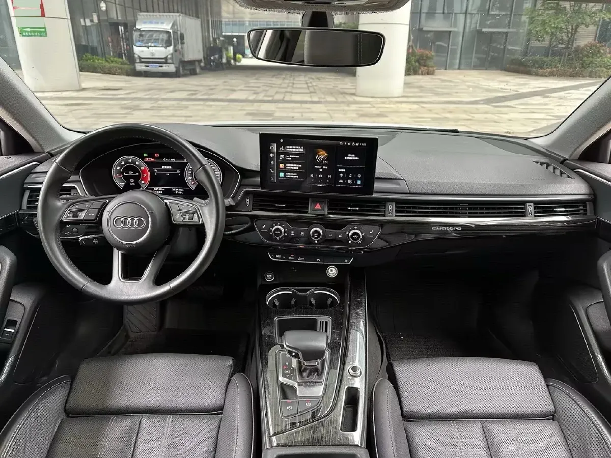 2020 Audi A4L 2.0T 190HP L4 7DCT,autocango,china used car exporter,china ev exporter,chinese used car exporter,chinese used ev exporter
