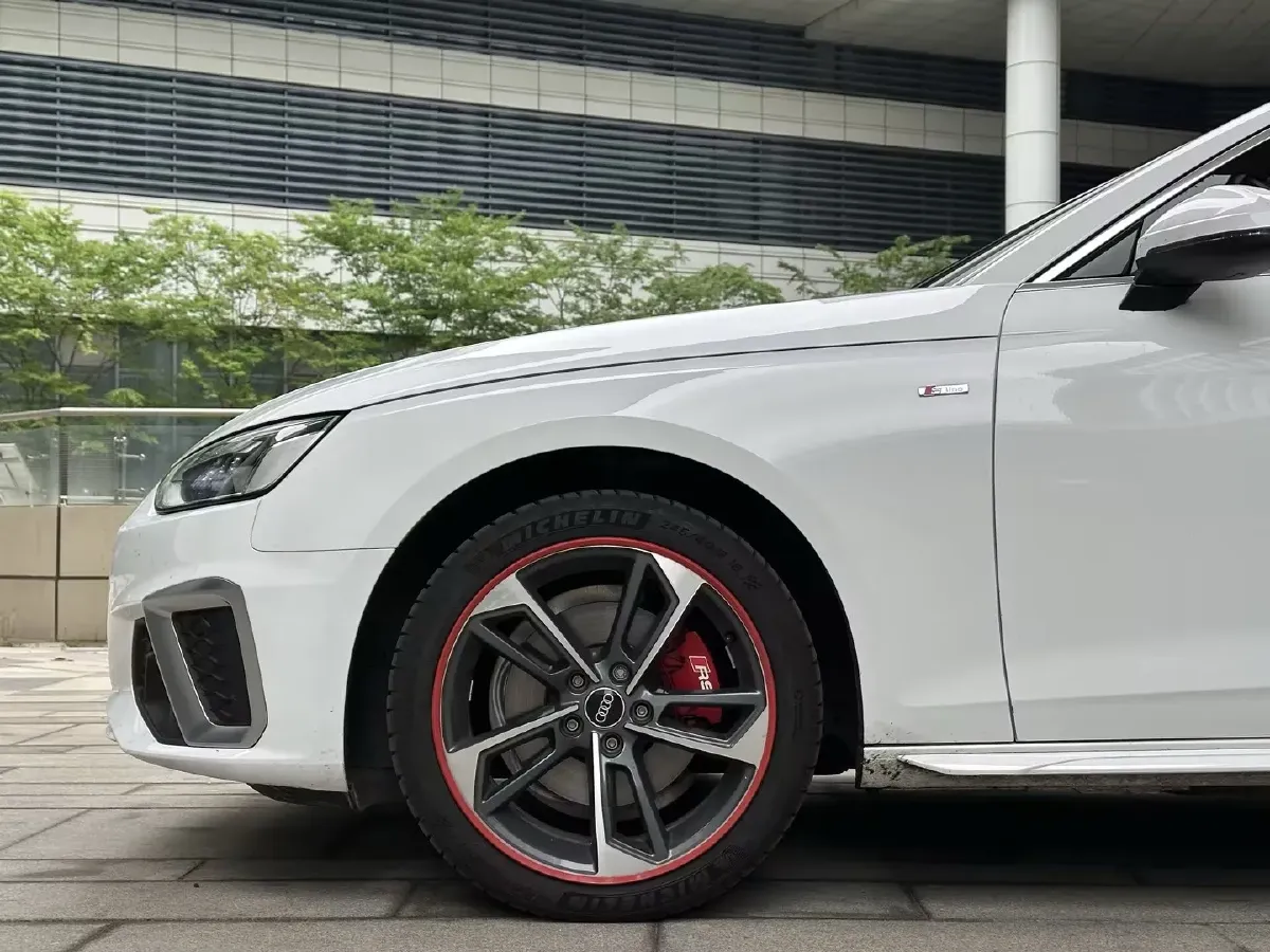 2020 Audi A4L 2.0T 190HP L4 7DCT,autocango,china used car exporter,china ev exporter,chinese used car exporter,chinese used ev exporter
