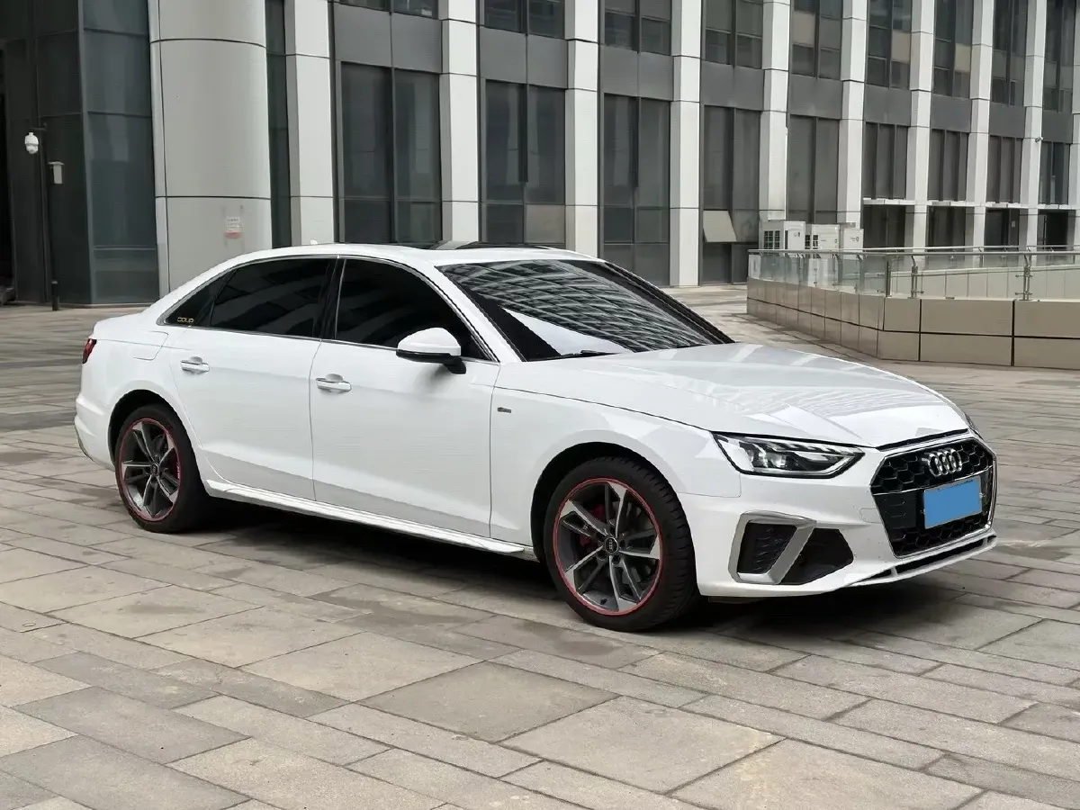 2020 Audi A4L 2.0T 190HP L4 7DCT,autocango,china used car exporter,china ev exporter,chinese used car exporter,chinese used ev exporter