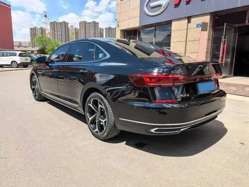 2024 Volkswagen Passat 2.0T 220HP L4 7DCT,autocango,china used car exporter,china ev exporter,chinese used car exporter,chinese used ev exporter
