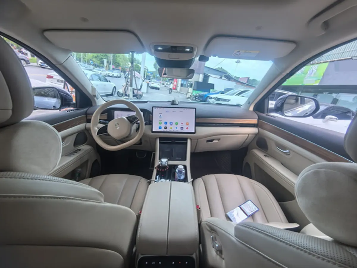 2024 AITO AITO M7 1.5T 152HP L4 REEV 42KWH,autocango,china used car exporter,china ev exporter,chinese used car exporter,chinese used ev exporter