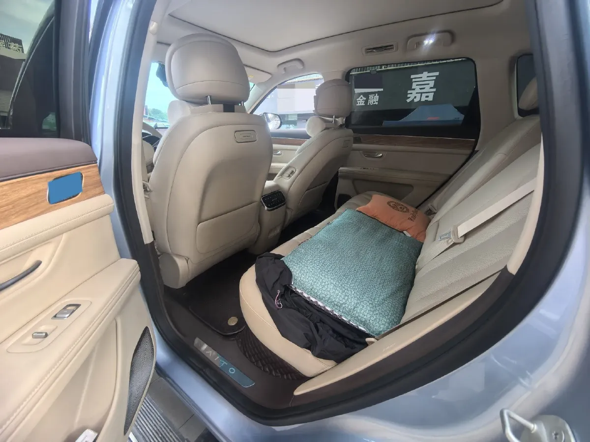 2024 AITO AITO M7 1.5T 152HP L4 REEV 42KWH,autocango,china used car exporter,china ev exporter,chinese used car exporter,chinese used ev exporter