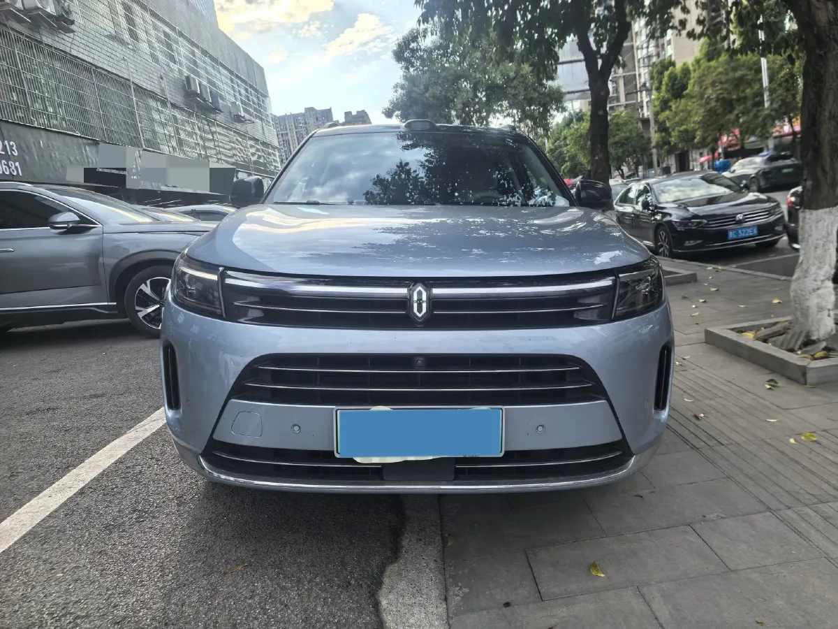 2024 AITO AITO M7 1.5T 152HP L4 REEV 42KWH,autocango,china used car exporter,china ev exporter,chinese used car exporter,chinese used ev exporter
