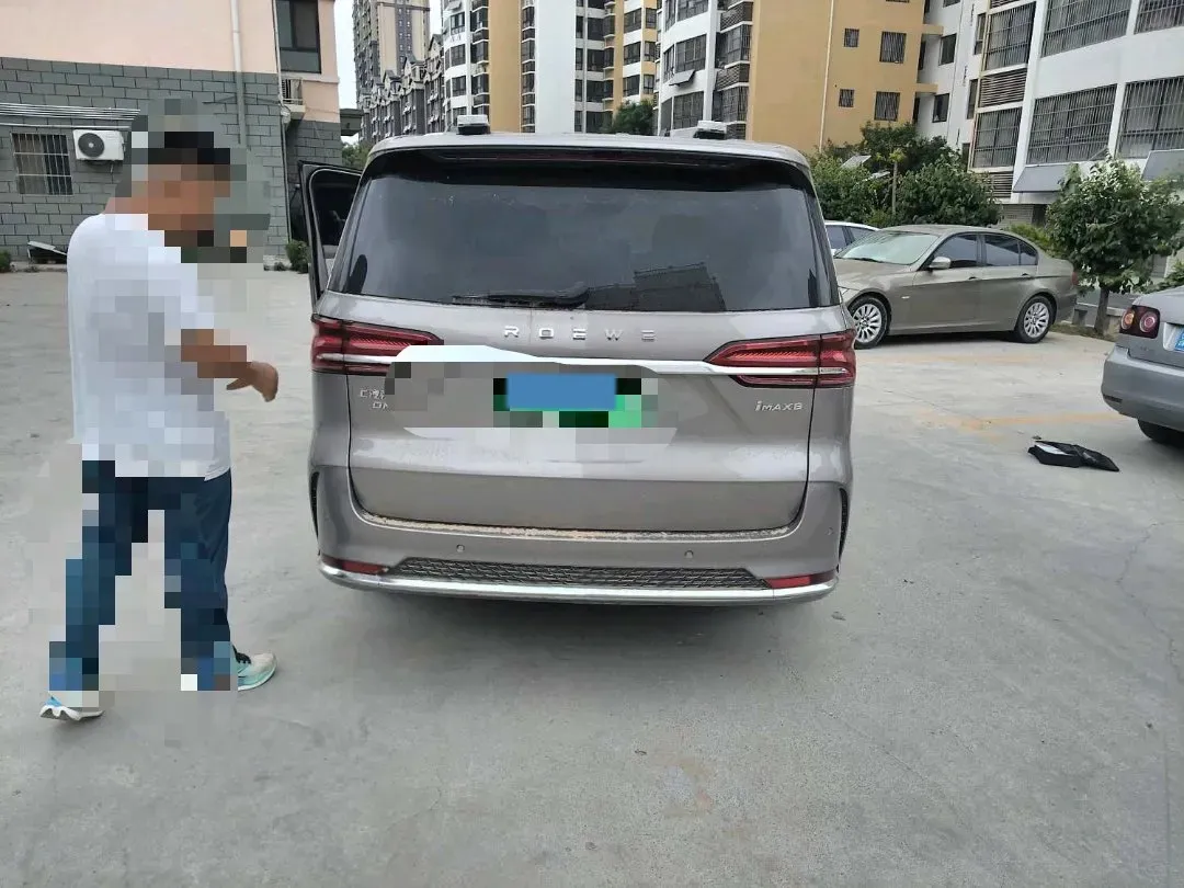 2025 Roewe iMAX8 1.5T 150HP L4 1DHT PHEV 24.7KWH,autocango,china used car exporter,china ev exporter,chinese used car exporter,chinese used ev exporter