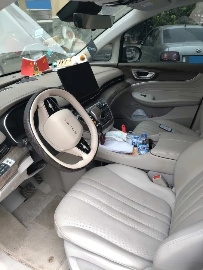 2025 Roewe iMAX8 1.5T 150HP L4 1DHT PHEV 24.7KWH,autocango,china used car exporter,china ev exporter,chinese used car exporter,chinese used ev exporter