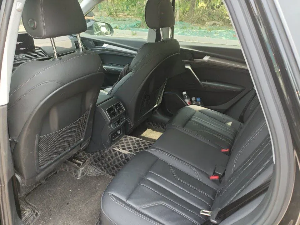 2022 Audi Q5L 2.0T 190HP L4 7DCT,autocango,china used car exporter,china ev exporter,chinese used car exporter,chinese used ev exporter