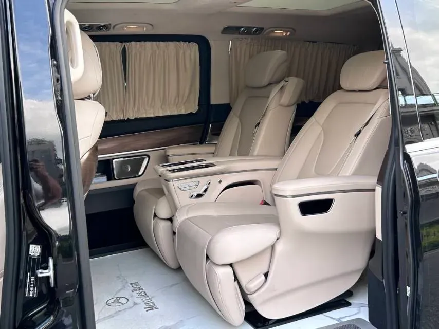 2022 Mercedes-Benz V Class 2.0T 211HP L4 9AT,autocango,china used car exporter,china ev exporter,chinese used car exporter,chinese used ev exporter