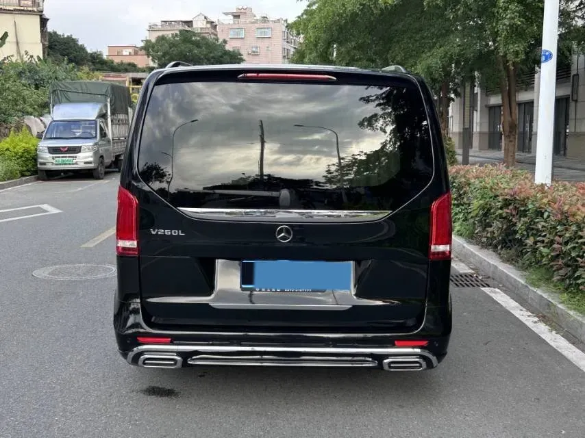 2022 Mercedes-Benz V Class 2.0T 211HP L4 9AT,autocango,china used car exporter,china ev exporter,chinese used car exporter,chinese used ev exporter